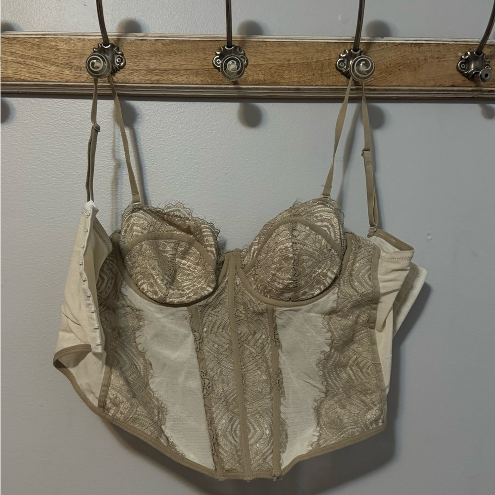 Garage Lace Corset in Cream